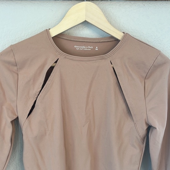 Abercrombie and Fitch Soft AF Collection Long Sleeve Cut Out Body Suit Medium - Picture 4 of 13